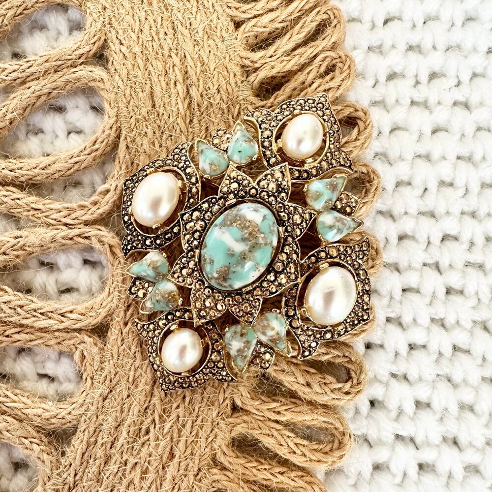 Sarah Coventry Remembrance Vintage Pin Gold Tone Faux Turquoise Pearl Brooch